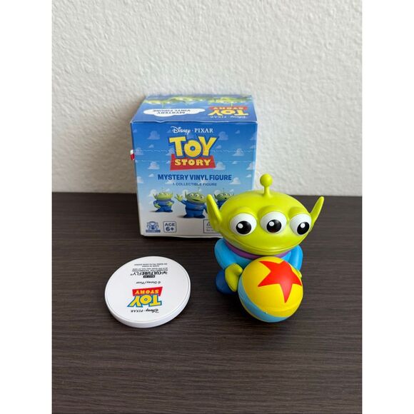 Disney Pixar Toy Story Alien Mystery Vinyl Figure - Ball - Picture 5 of 5
